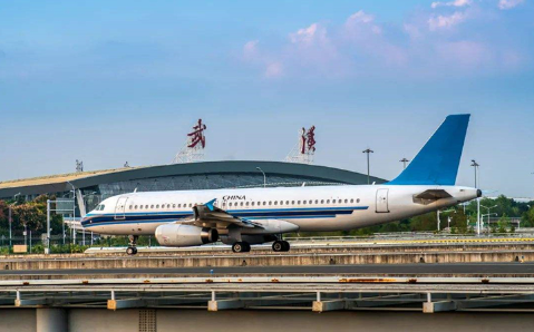 克拉玛依空运武汉机场